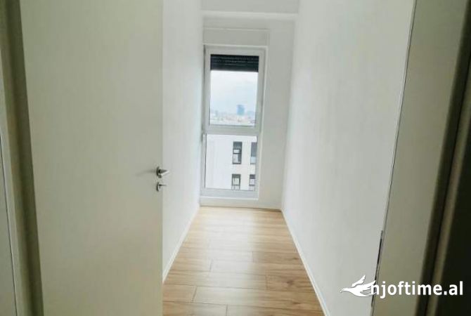 Shtepi ne shitje Apartament ne Tirane, 3+1, Mobilimi E mobiluar, Pagesa 203,150  Euro.