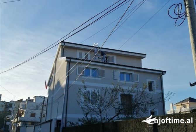 Shtepi ne shitje 7+1 ne Tirane - 390,000 Euro