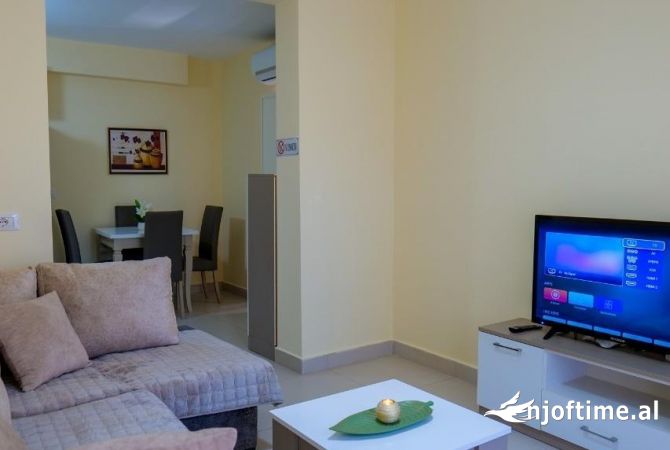 Shtepi ne shitje Shtepi Private ne Tirane, 7+1, Mobilimi E mobiluar, Pagesa 390,000  Euro.