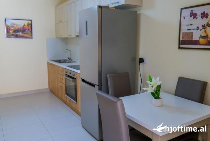 Shtepi ne shitje Shtepi Private ne Tirane, 7+1, Mobilimi E mobiluar, Pagesa 390,000  Euro.