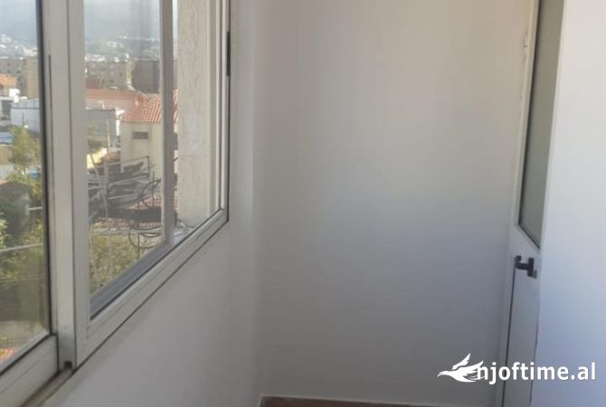 Shtepi ne shitje 1+1 ne Tirane - 78,000 Euro