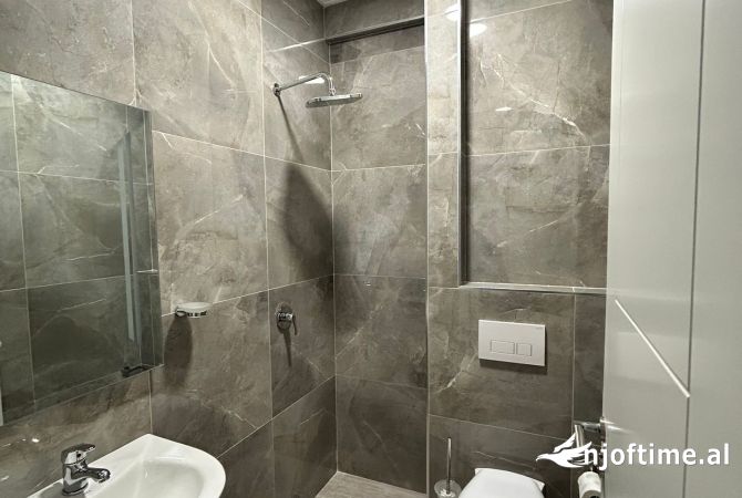 Shtepi me qera Apartament ne Tirane, 2+1, Mobilimi E mobiluar, Pagesa 45,000  Leke.