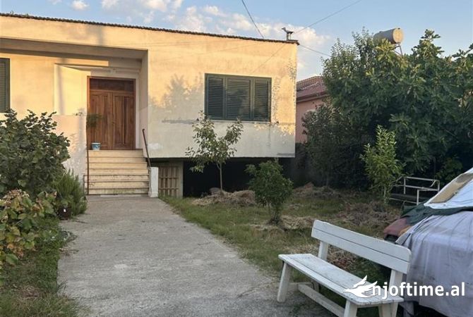 Shtepi ne shitje 3+1 ne Tirane - 300,000 Euro