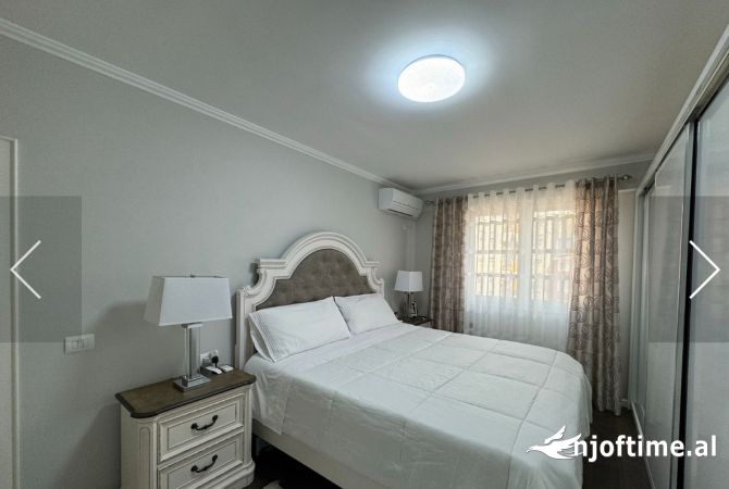 Shtepi ne shitje Apartament ne Tirane, 2+1, Mobilimi E mobiluar, Pagesa 295,000  Euro.