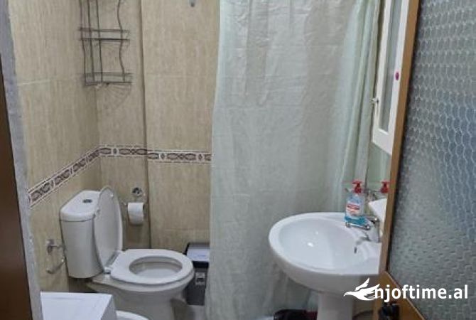 Shtepi me qera 1+1 ne Tirane - 50,000 Leke