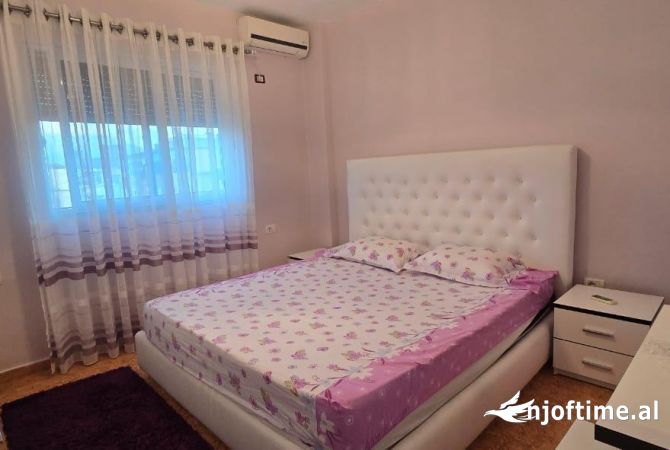 Shtepi me qera Apartament ne Tirane, 1+1, Mobilimi E mobiluar, Pagesa 50,000  Leke.