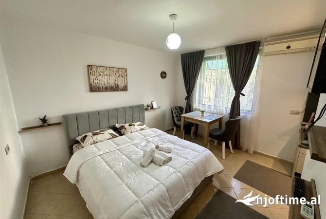Shtepi me qera Apartament ne Tirane, Garsoniere, Mobilimi E mobiluar, Pagesa 400  Euro.