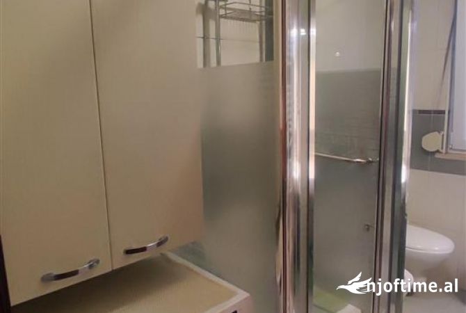 Shtepi me qera 2+1 ne Tirane - 550 Euro