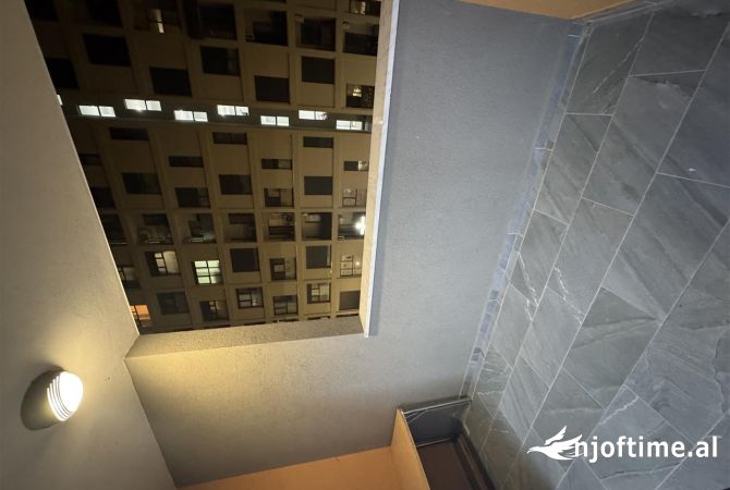 Ambient biznesi me qera 3+1 ne Tirane - 45,000 Leke