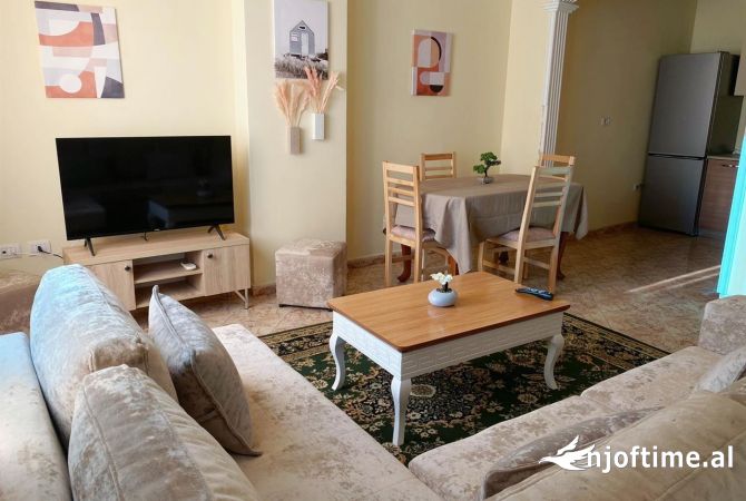 Shtepi me qera 2+1 ne Tirane - 60,000 Leke