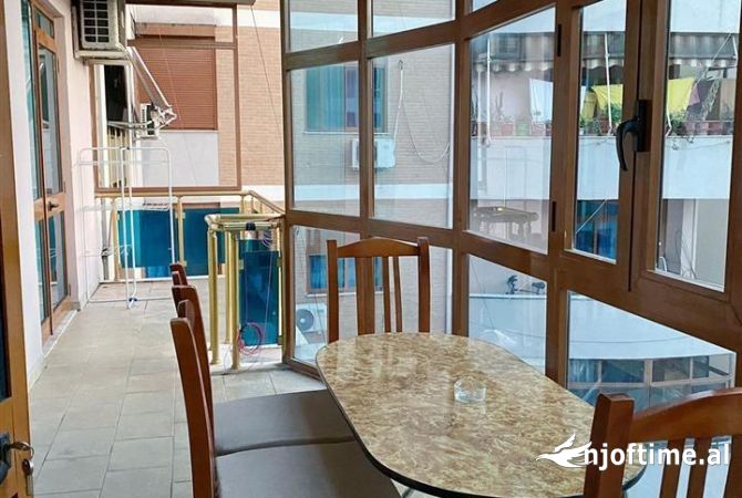 Shtepi me qera 2+1 ne Tirane - 60,000 Leke