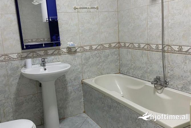 Shtepi me qera Apartament ne Tirane, 2+1, Mobilimi E mobiluar, Pagesa 60,000  Leke.