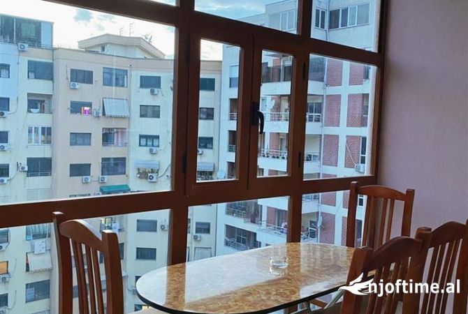 Shtepi me qera Apartament ne Tirane, 2+1, Mobilimi E mobiluar, Pagesa 60,000  Leke.