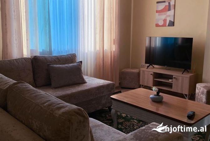 Shtepi me qera Apartament ne Tirane, 2+1, Mobilimi E mobiluar, Pagesa 60,000  Leke.