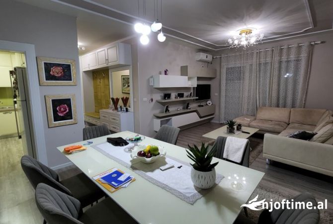 Shtepi ne shitje 2+1 ne Tirane - 245,000 Euro