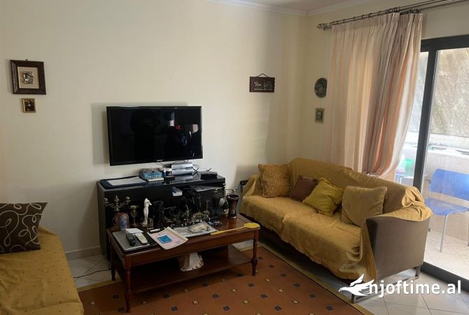 Shtepi ne shitje 1+1 ne Tirane - 80,000 Euro