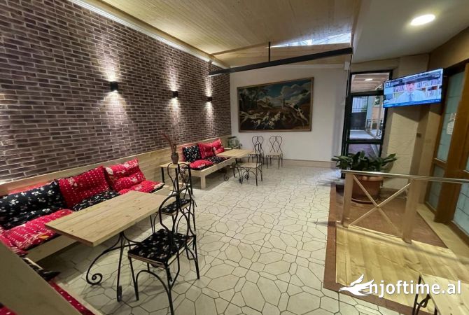 Ambient biznesi me qera 5+1 ne Tirane - 3,500 Euro