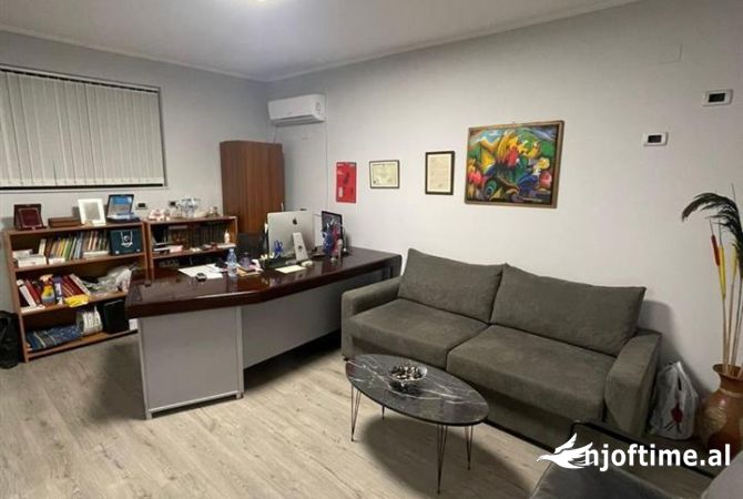 Jepet vile me qera prane Ambasades Amerikane , e pershtatshme per airbnb , hostel , konvikt etj 