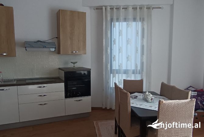 Shtepi me qera 1+1 ne Tirane - 50,000 Leke
