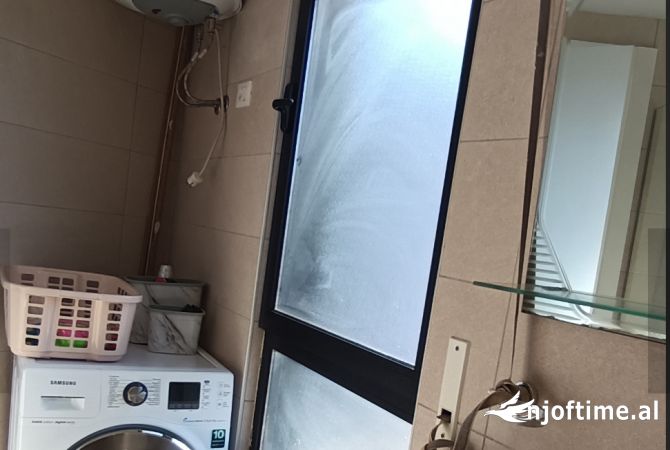 Shtepi me qera Apartament ne Tirane, 1+1, Mobilimi E mobiluar, Pagesa 50,000  Leke.