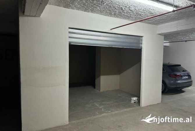 Ambient biznesi ne shitje 4+1 ne Tirane - 39,900 Euro