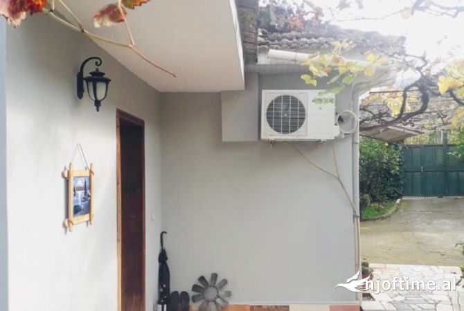 Shtepi ne shitje Shtepi Private ne Tirane, 2+1, Mobilimi E mobiluar, Pagesa 250,000  Euro.