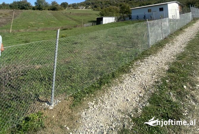 Shitet toke ne Kashar prane liqenit te Kusit