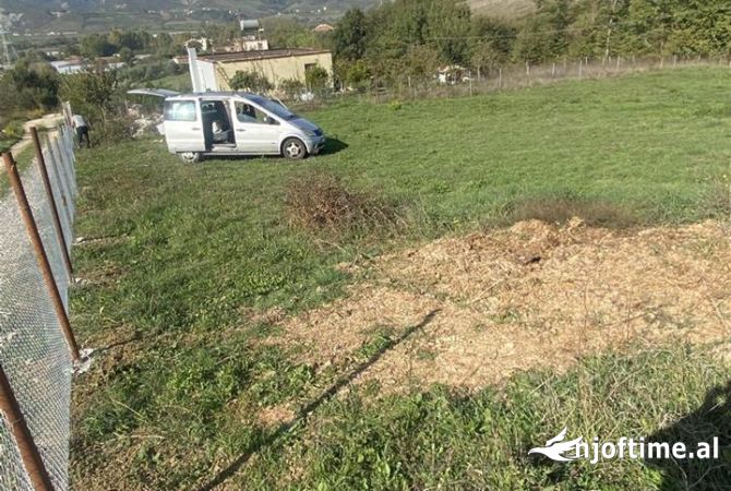 Shitet toke ne Kashar prane liqenit te Kusit