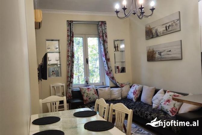 Shtepi me qera 2+1 ne Tirane - 650 Euro