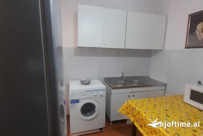 Shtepi me qera 2+1 ne Tirane - 600 Euro