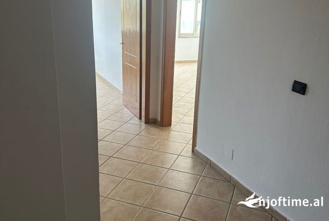 Shtepi me qera 1+1 ne Tirane - 45,000 Leke