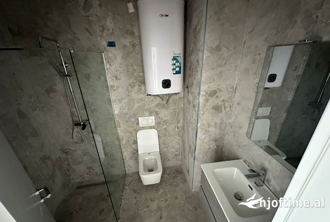 Shtepi me qera Apartament ne Tirane, 2+1, Mobilimi Bosh, pa mobiluar, Pagesa 1,000  Euro.