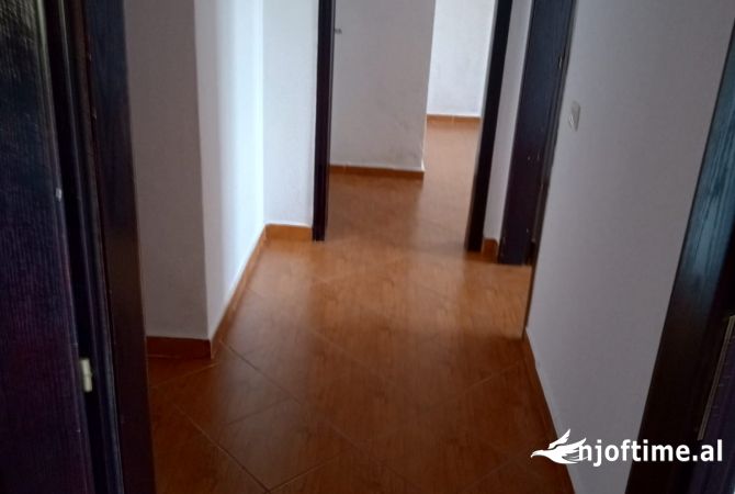 Shtepi ne shitje 2+1 ne Tirane - 95,000 Euro
