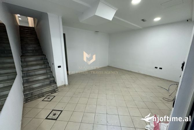 Ambient biznesi me qera 3+1 ne Tirane - 3,000 Euro
