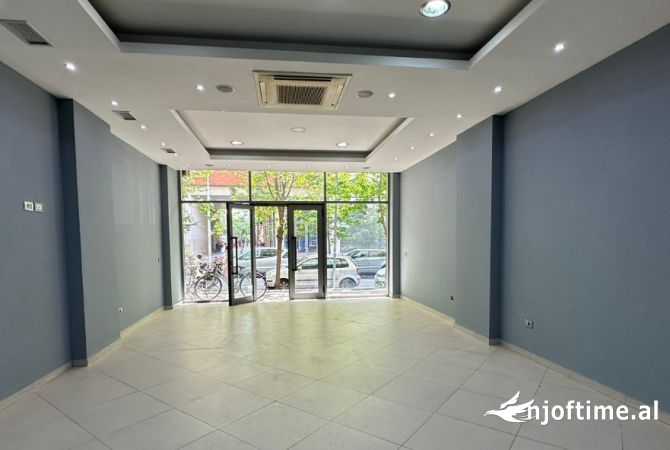 Ambient biznesi ne shitje 1+1 ne Tirane - 132,000 Euro