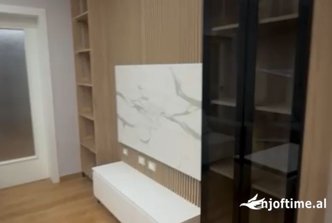 Shtepi ne shitje 2+1 ne Tirane - 180,000 Euro