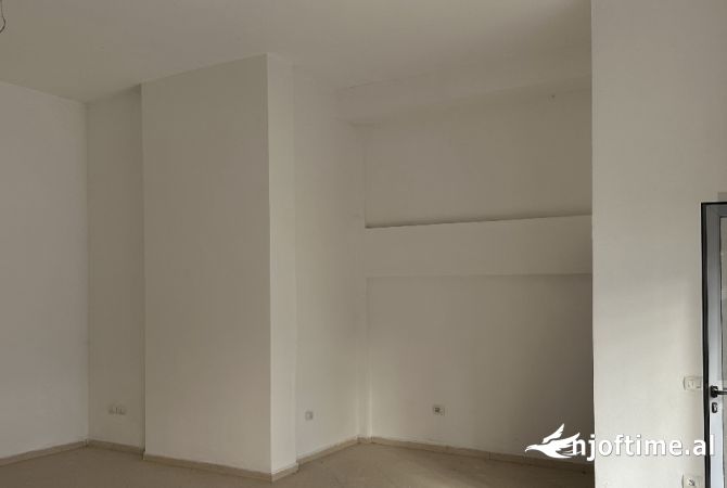 Ambient biznesi ne shitje 1+1 ne Tirane - 53,000 Euro