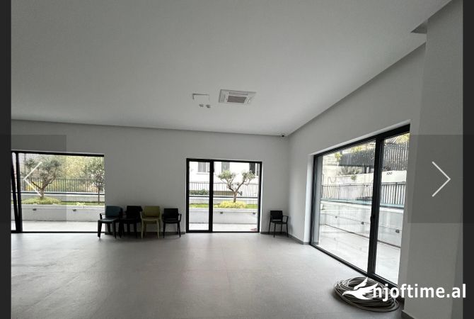 Ambient biznesi me qera 1+1 ne Tirane - 3,600 Euro