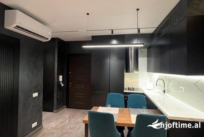 Shtepi me qera Apartament ne Tirane, 2+1, Mobilimi E mobiluar, Pagesa 1,500  Euro.