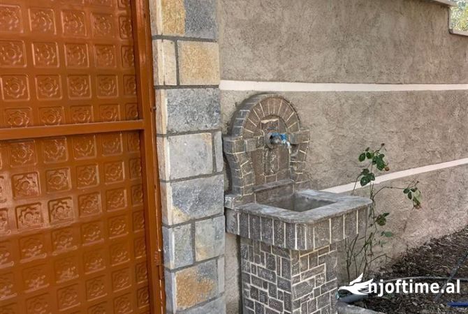 Shtepi me qera 2+1 ne Tirane - 400 Euro