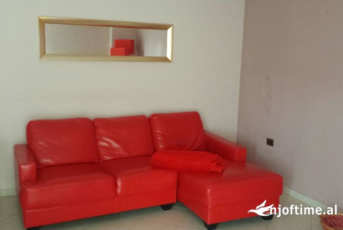 Shtepi me qera Apartament ne Tirane, 2+1, Mobilimi E mobiluar, Pagesa 500  Euro.