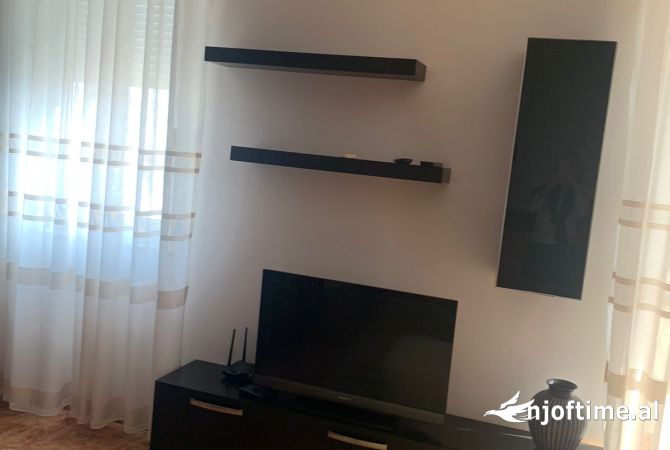 Shtepi me qera 2+1 ne Tirane - 700 Euro