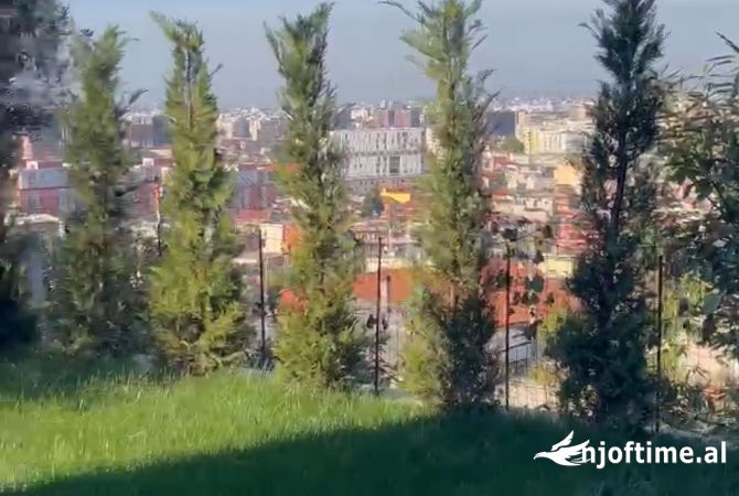 Shtepi ne shitje Apartament ne Tirane, 2+1, Mobilimi E mobiluar, Pagesa 280,000  Euro.