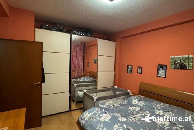 Shtepi ne shitje Apartament ne Tirane, 3+1, Mobilimi E mobiluar, Pagesa 295,000  Euro.