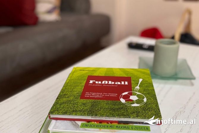 Shtepi ne shitje Apartament ne Tirane, 1+1, Mobilimi E mobiluar, Pagesa 180,000  Euro.