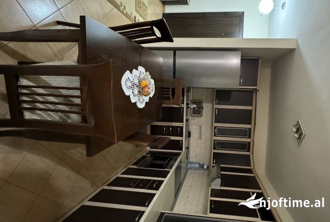 Shtepi me qera 2+1 ne Tirane - 45,000 Leke