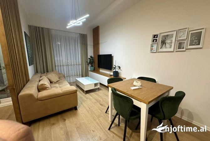 Shtepi me qera 1+1 ne Tirane - 60,000 Leke