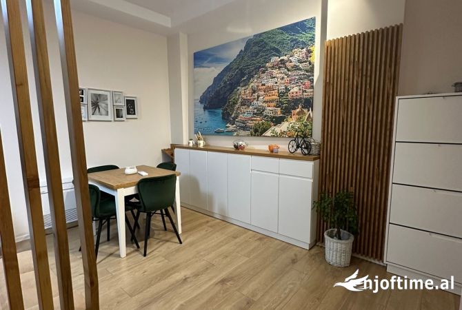 Shtepi me qera Apartament ne Tirane, 1+1, Mobilimi E mobiluar, Pagesa 60,000  Leke.