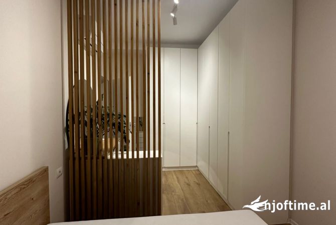 Shtepi me qera Apartament ne Tirane, 1+1, Mobilimi E mobiluar, Pagesa 60,000  Leke.