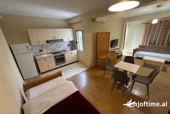 Shtepi me qera 1+1 ne Tirane - 700 Euro